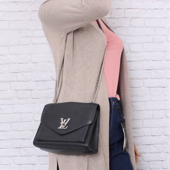 Louis Vuitton Black Crossbody Bag - Picture 3 of 16